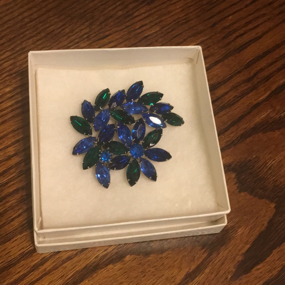 Brooch